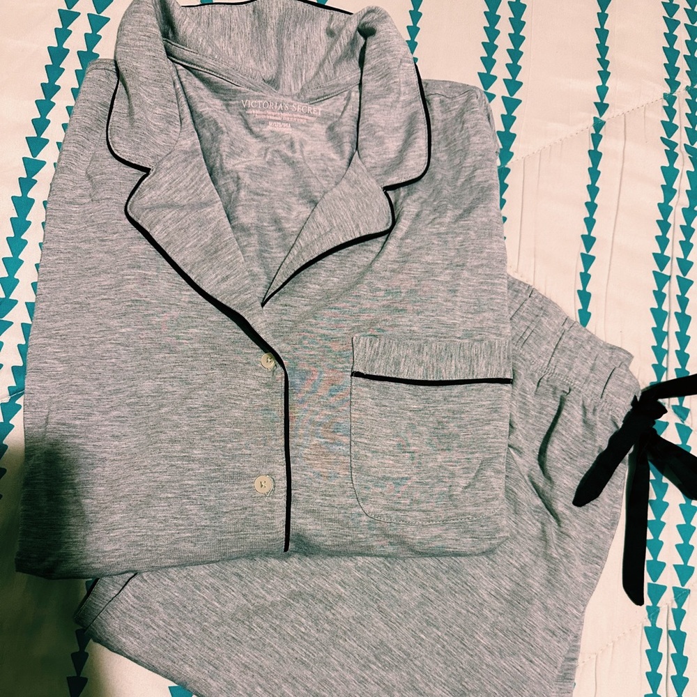Victoria Secret Pajama Set
